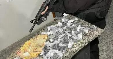 PM apreende 75 pinos de cocaína no Bairro Cruzeiro, em Miracema