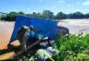 Balsa usada para extração ilegal de ouro é encontrada às margens do Rio Muriaé, em Itaperuna